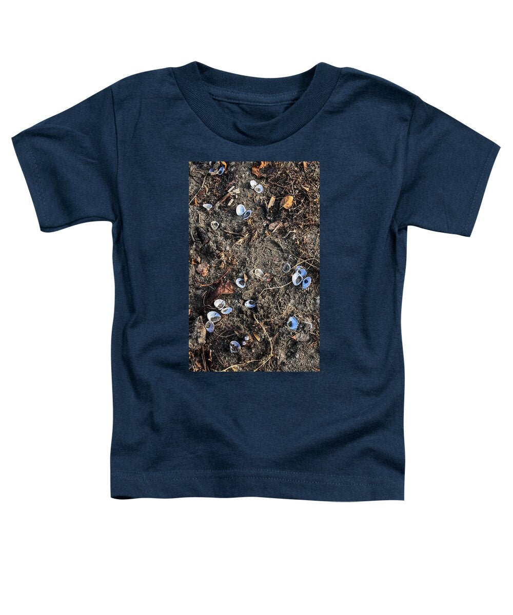 Seashells on the beach - Toddler T-Shirt