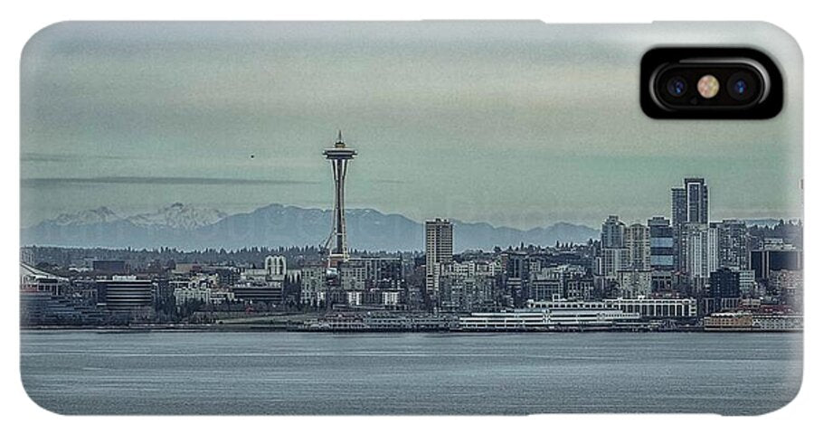 Seattle sky line  - Phone Case