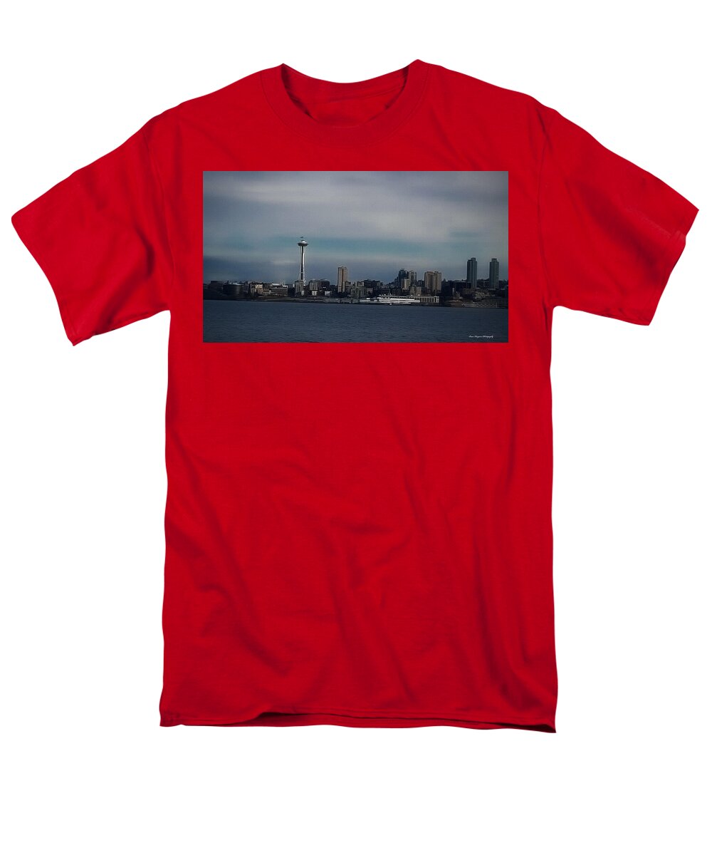 Seattle Skyline  - Men's T-Shirt  (Regular Fit)