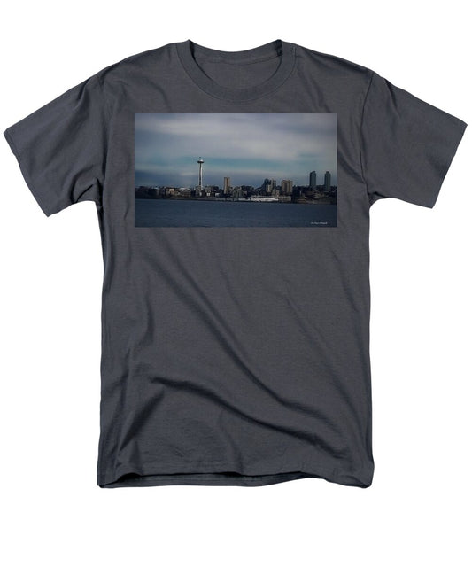 Seattle Skyline  - Men's T-Shirt  (Regular Fit)