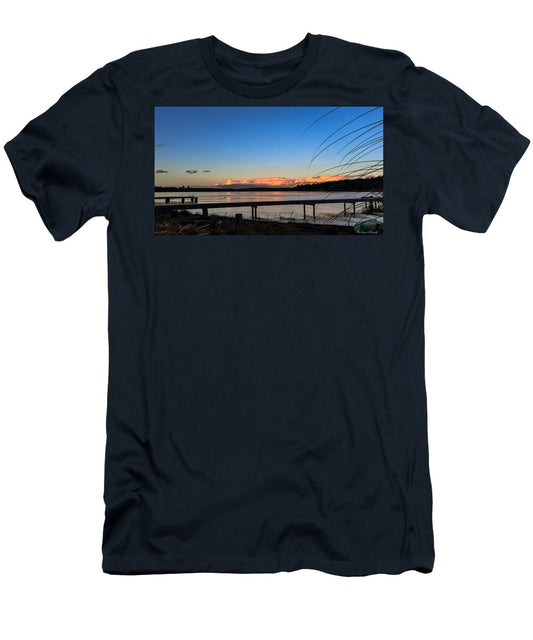 Sunset at the lake - T-Shirt