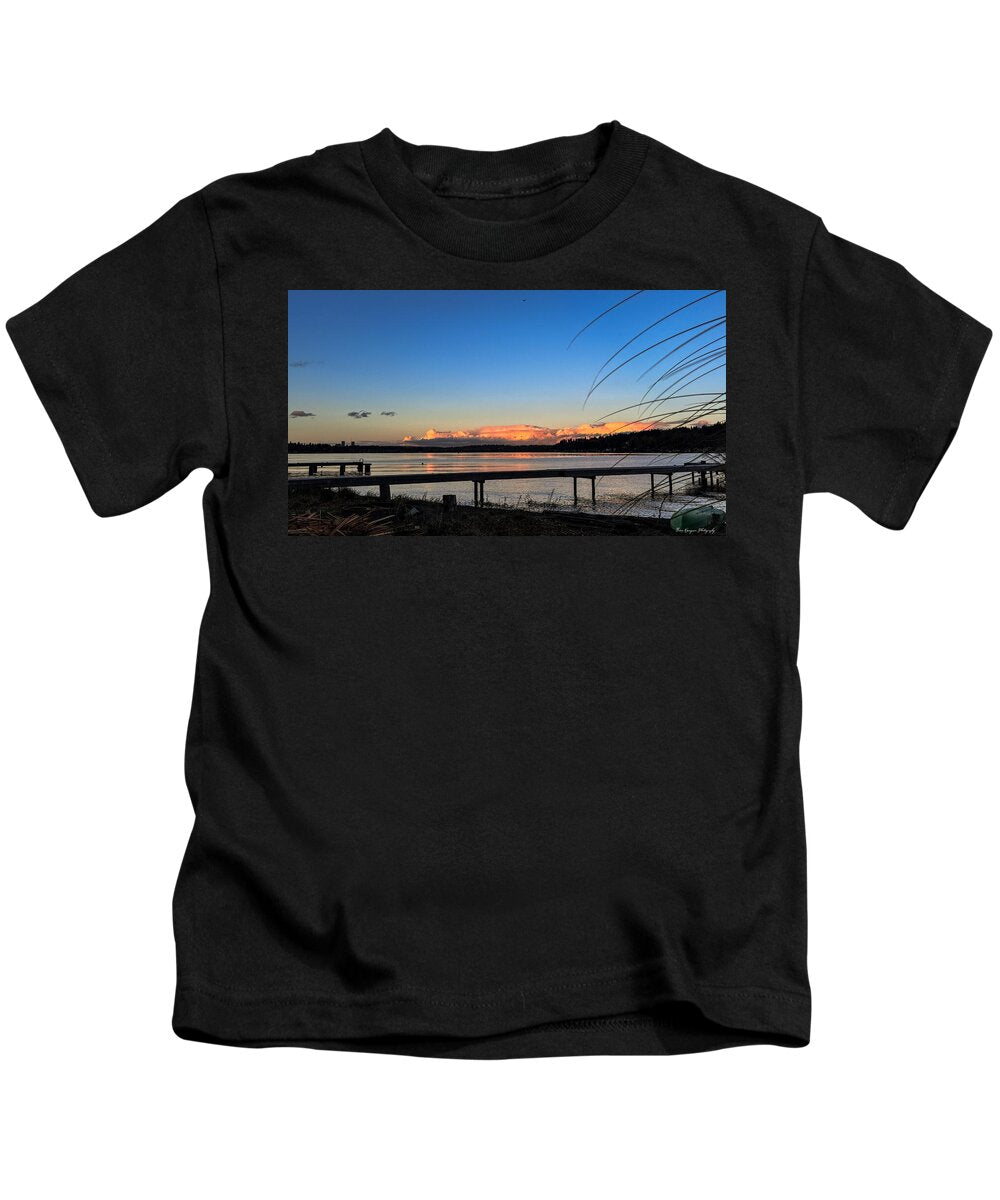 Sunset at the lake - Kids T-Shirt