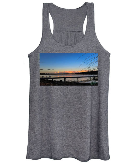 Sunset at the lake - Women's Tank Top