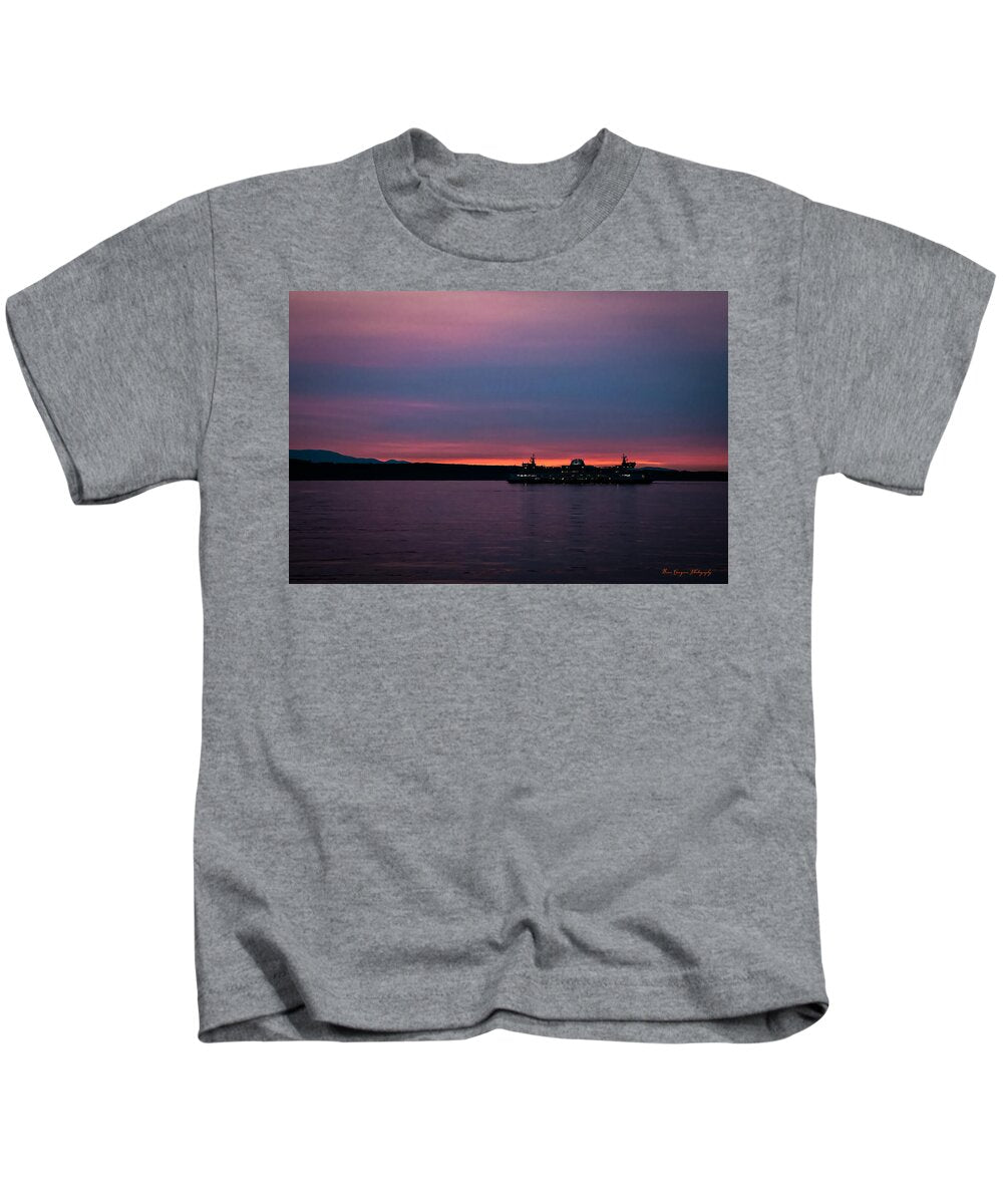 Sunset  with the Ferry  - Kids T-Shirt