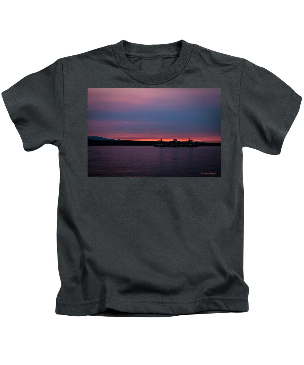 Sunset  with the Ferry  - Kids T-Shirt