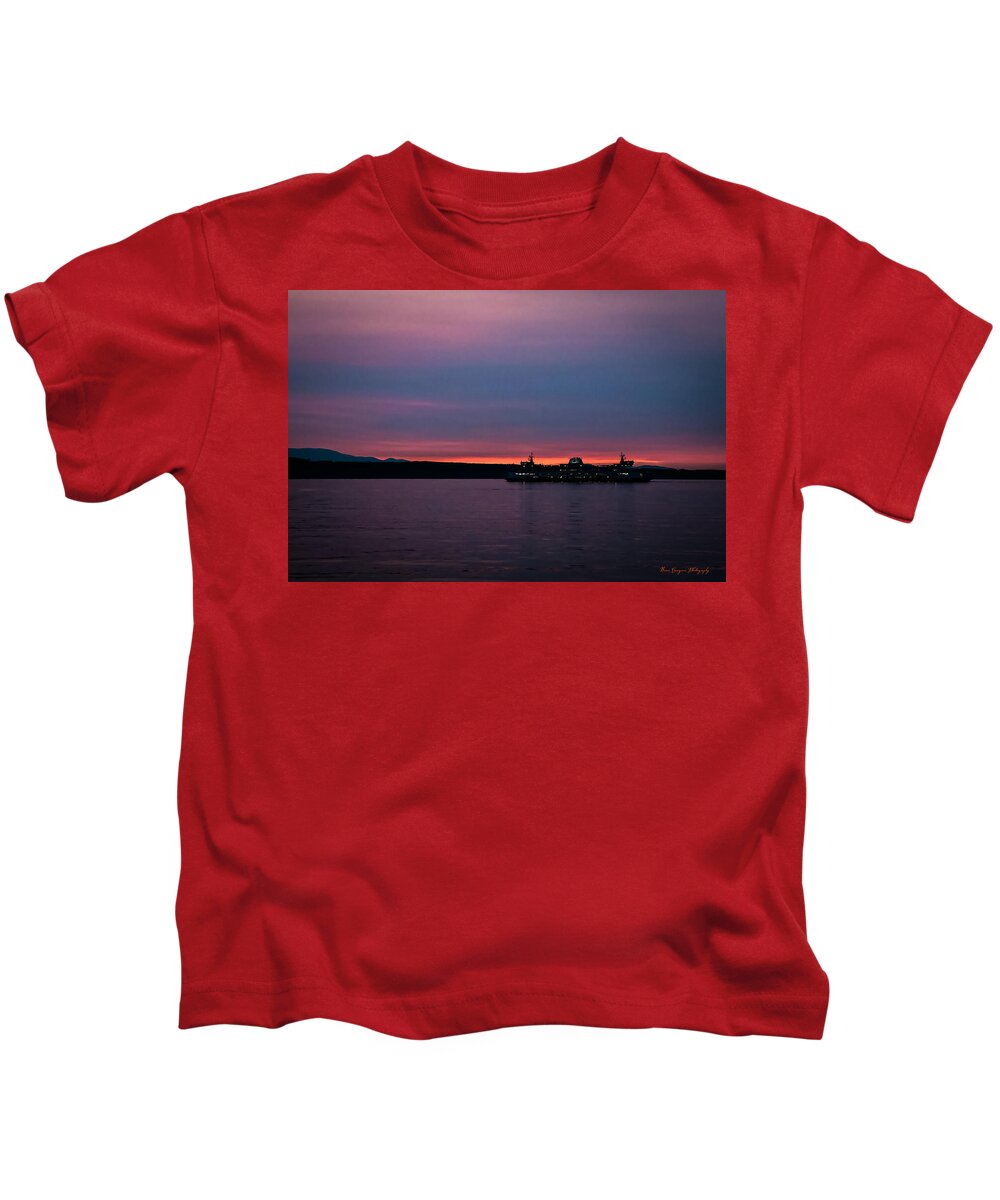 Sunset  with the Ferry  - Kids T-Shirt