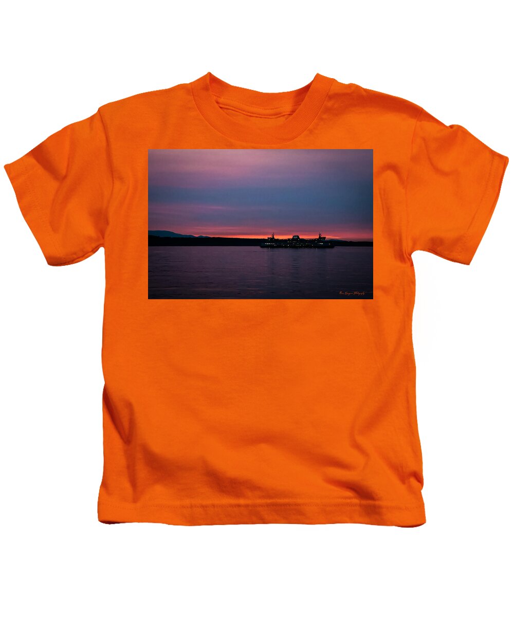 Sunset  with the Ferry  - Kids T-Shirt
