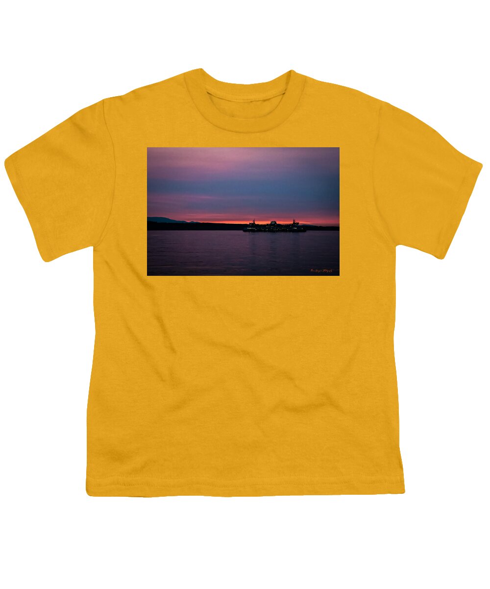 Sunset  with the Ferry  - Youth T-Shirt