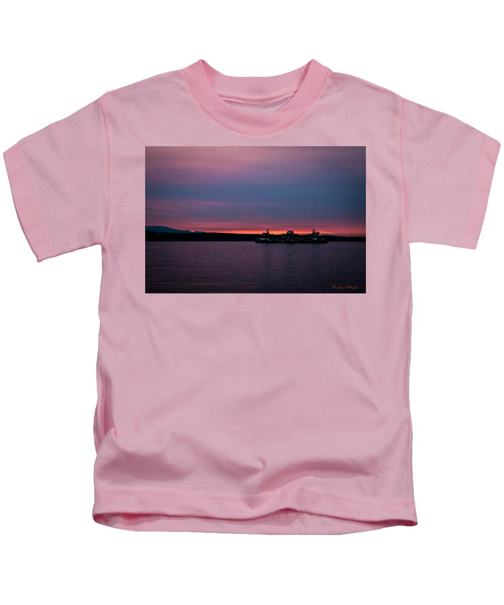 Sunset  with the Ferry  - Kids T-Shirt