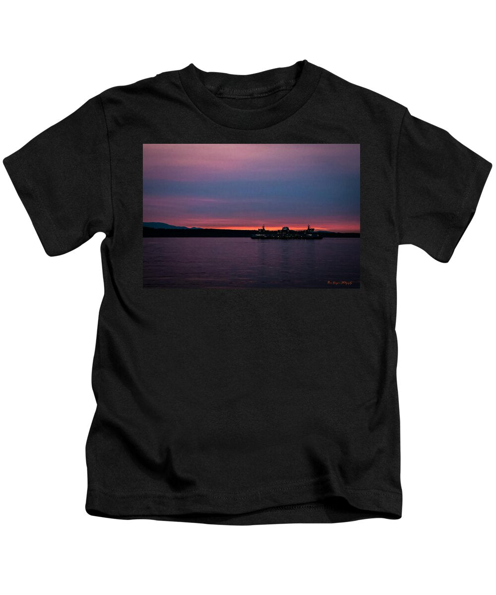 Sunset  with the Ferry  - Kids T-Shirt