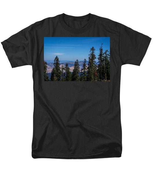 Threw the trees  - Men's T-Shirt  (Regular Fit)