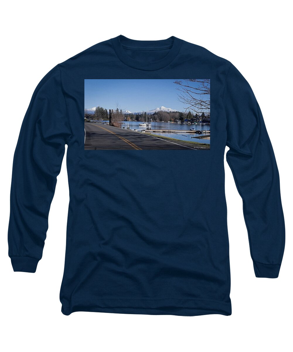 View of lake Steven - Long Sleeve T-Shirt