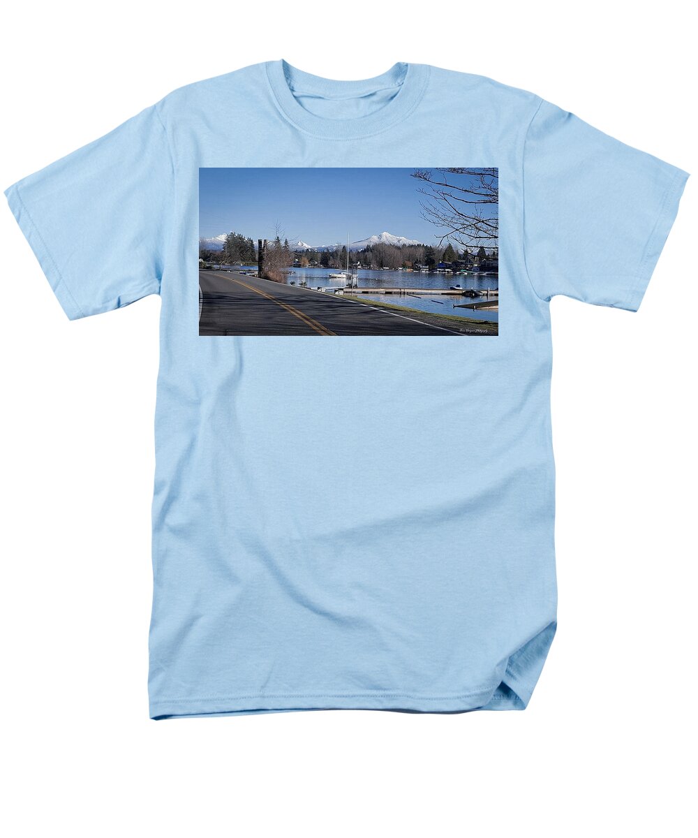 View of lake Steven - Men's T-Shirt  (Regular Fit)