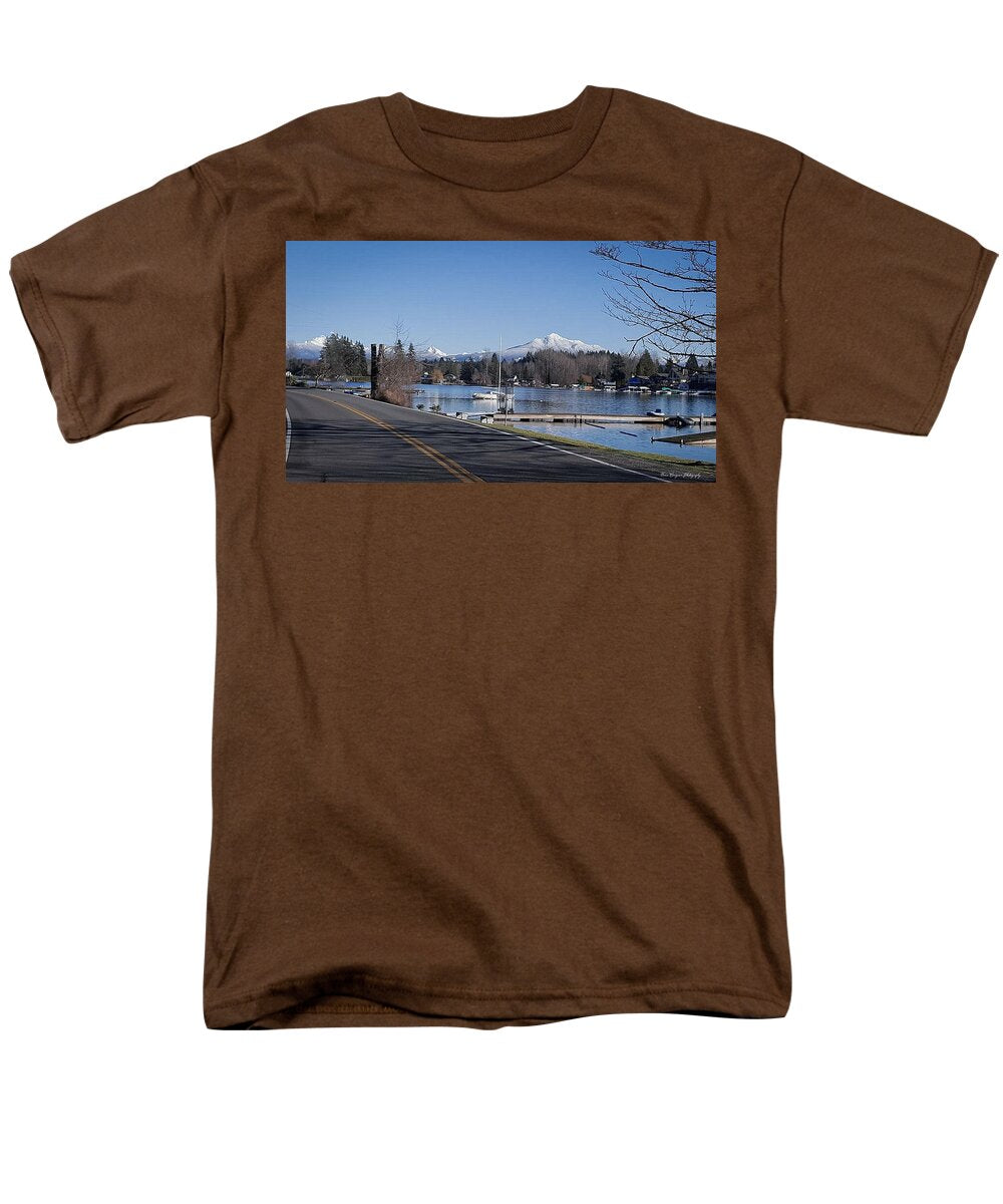 View of lake Steven - Men's T-Shirt  (Regular Fit)