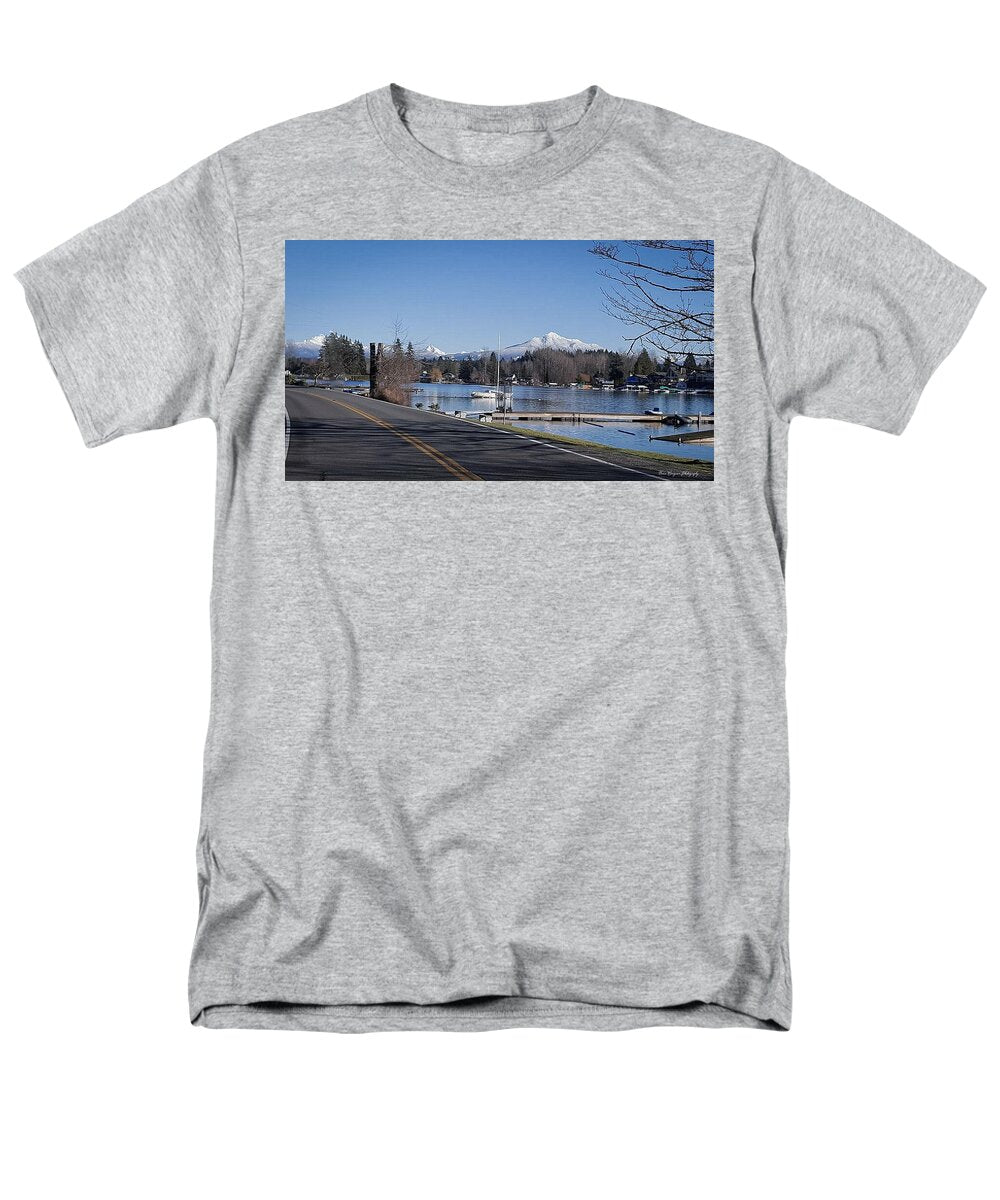 View of lake Steven - Men's T-Shirt  (Regular Fit)