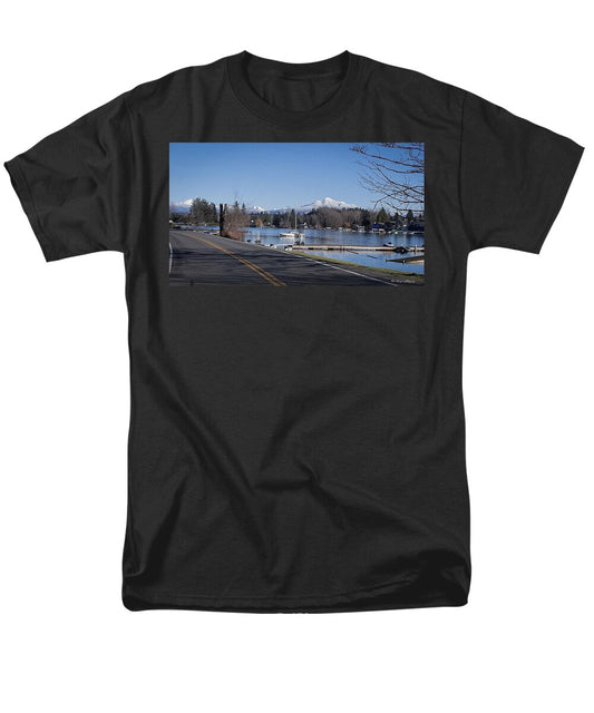 View of lake Steven - Men's T-Shirt  (Regular Fit)