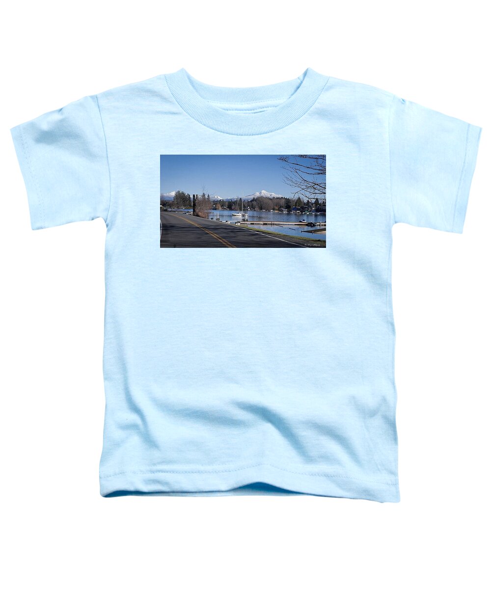 View of lake Steven - Toddler T-Shirt