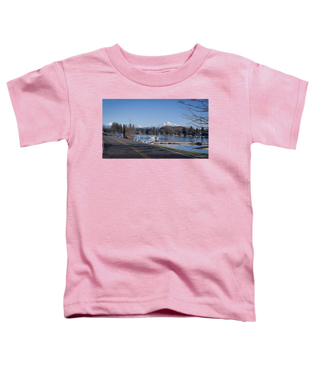 View of lake Steven - Toddler T-Shirt