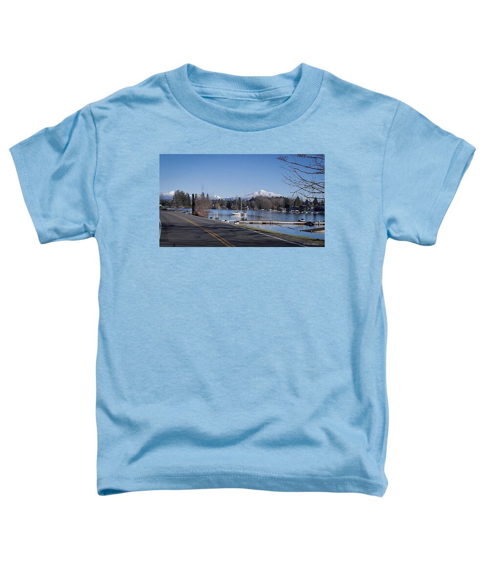 View of lake Steven - Toddler T-Shirt