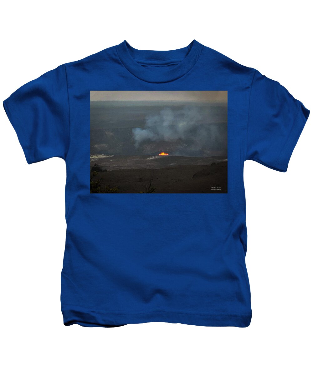 Volcano in Hawaii  - Kids T-Shirt