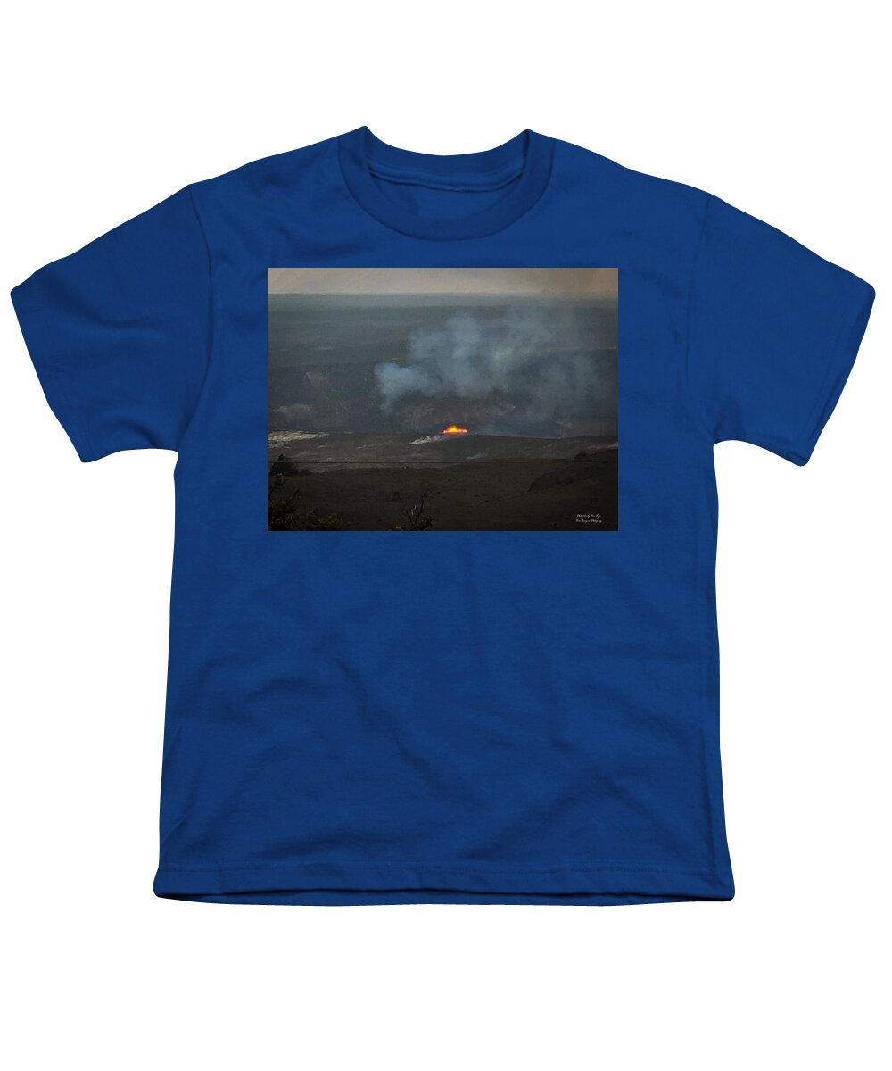 Volcano in Hawaii  - Youth T-Shirt