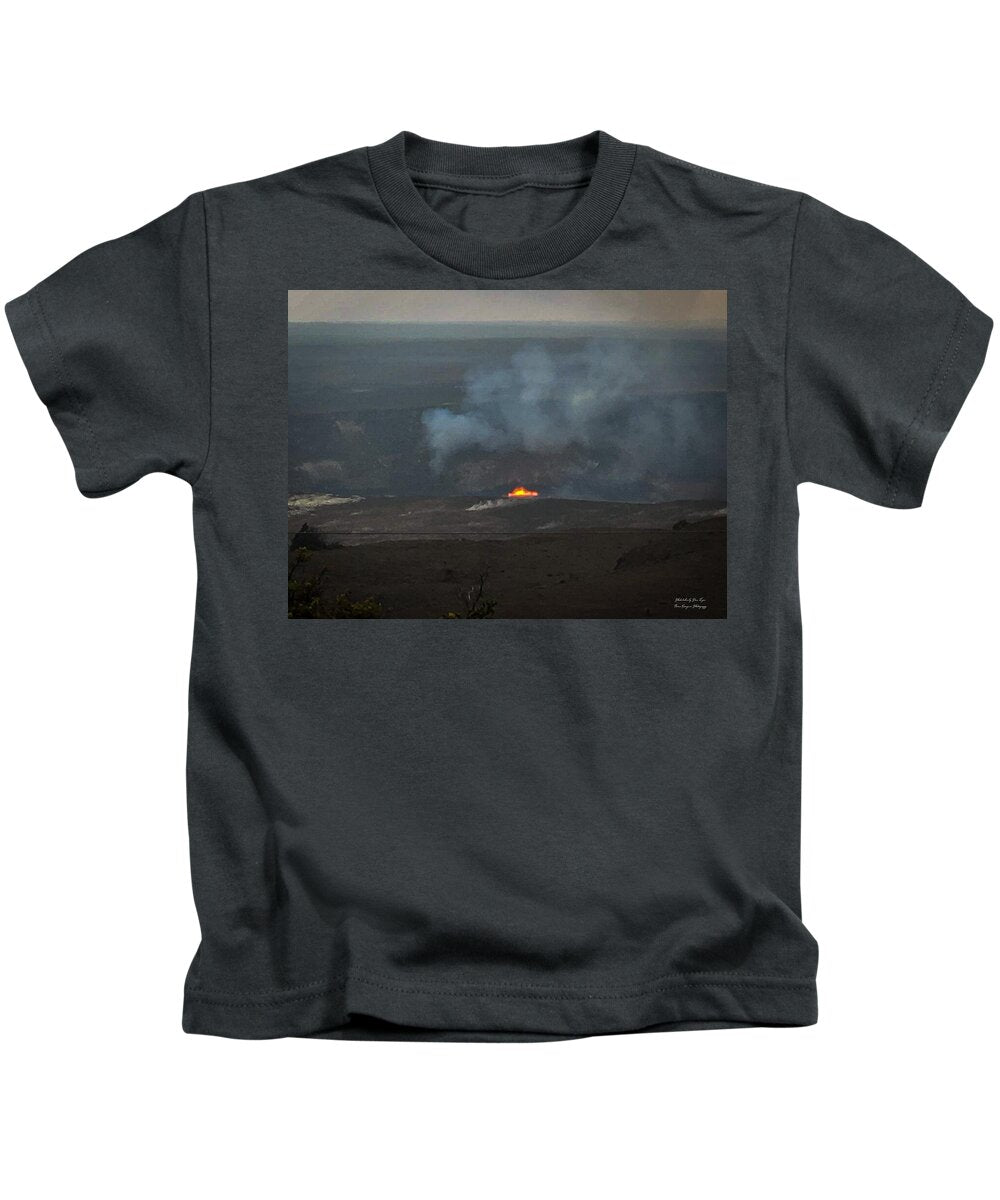 Volcano in Hawaii  - Kids T-Shirt