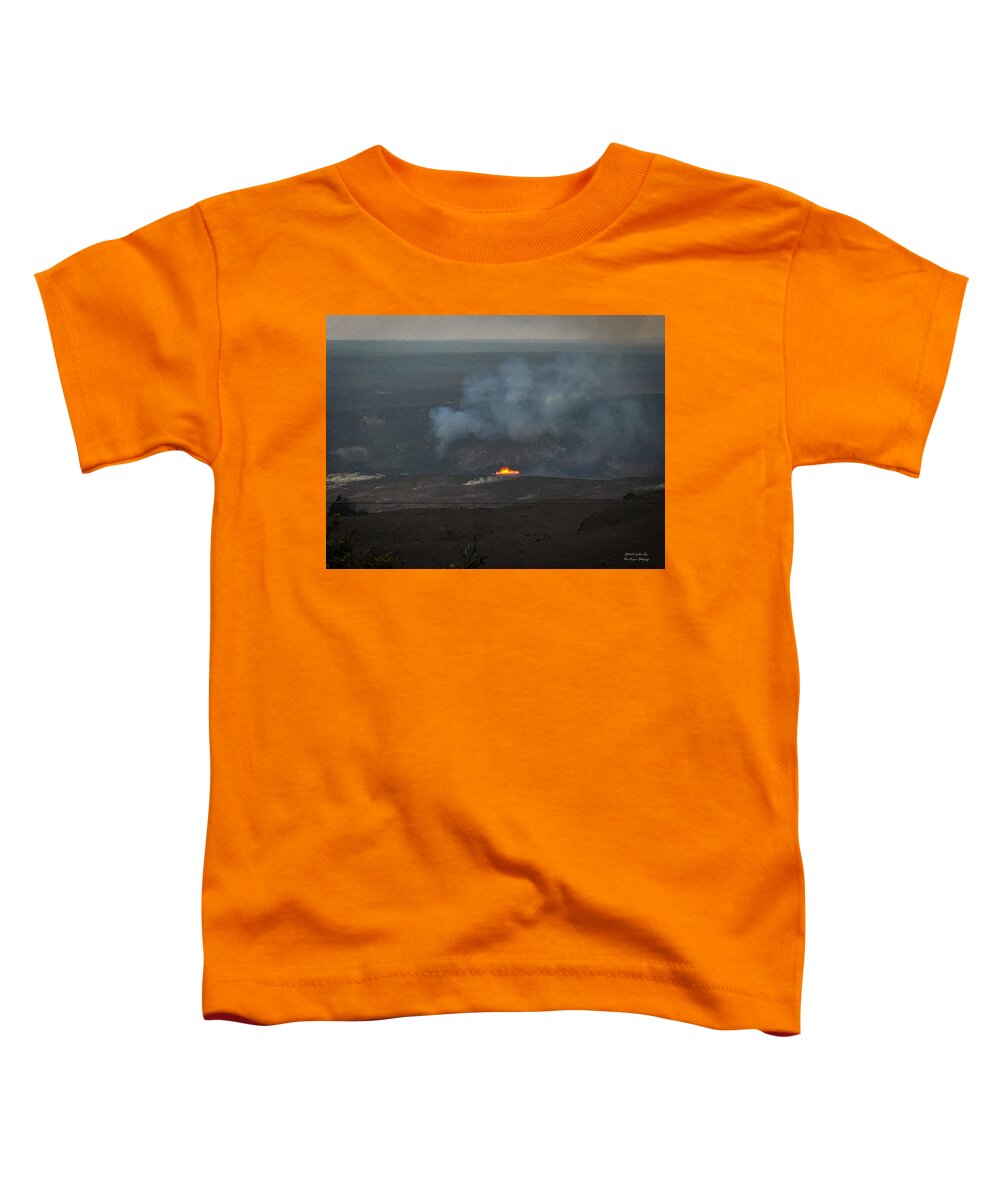 Volcano in Hawaii  - Toddler T-Shirt