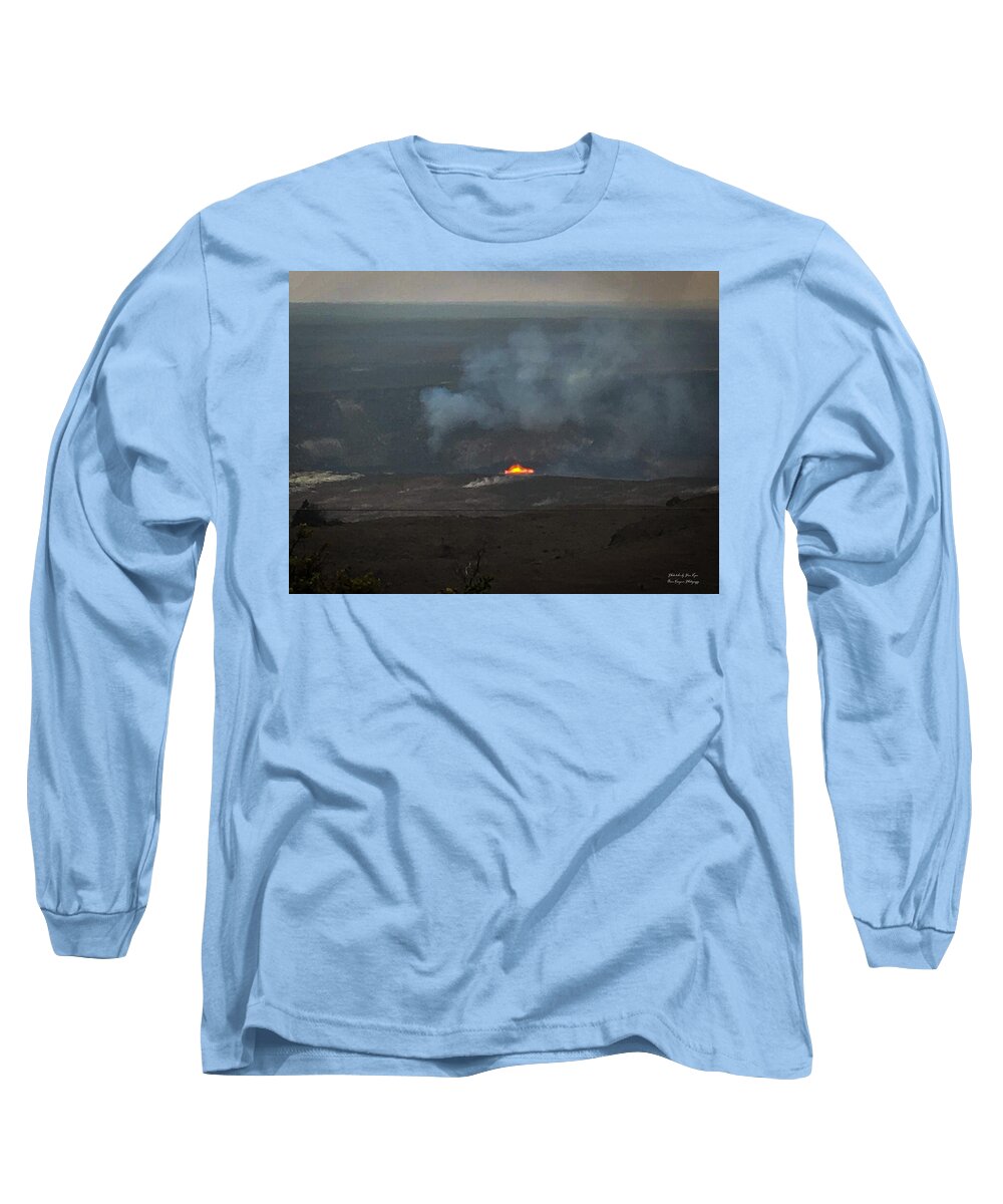 Volcano in Hawaii  - Long Sleeve T-Shirt