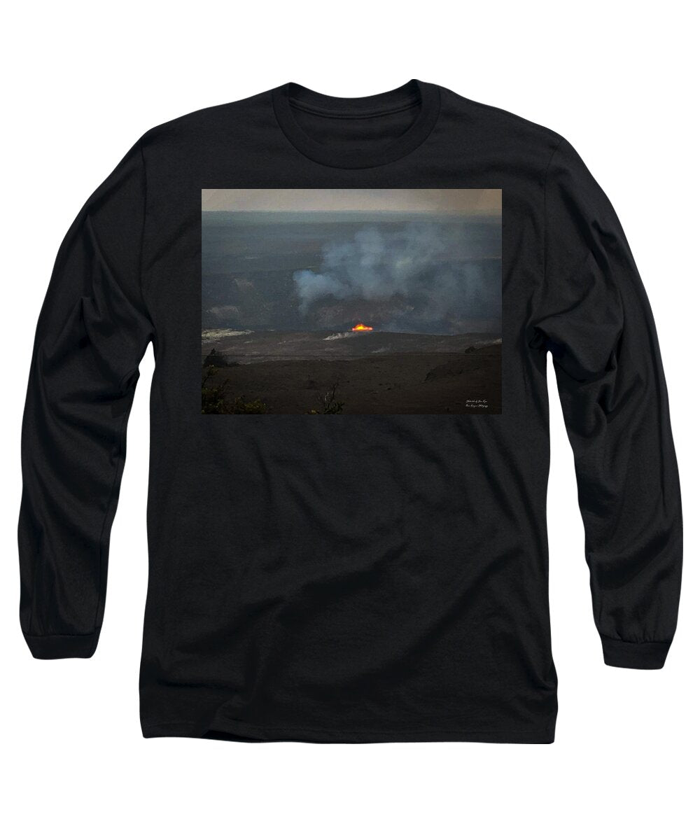 Volcano in Hawaii  - Long Sleeve T-Shirt