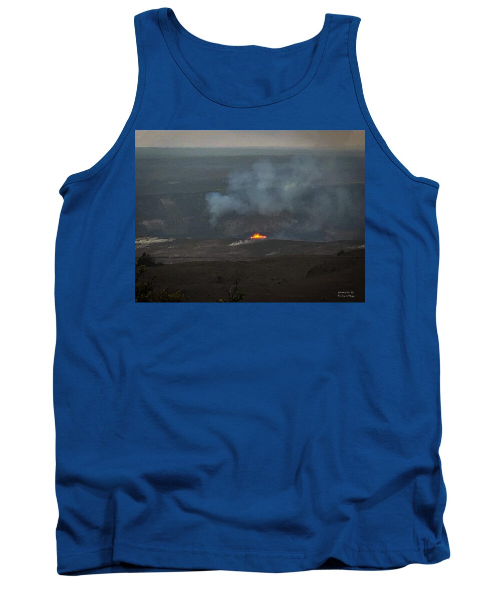Volcano in Hawaii  - Tank Top