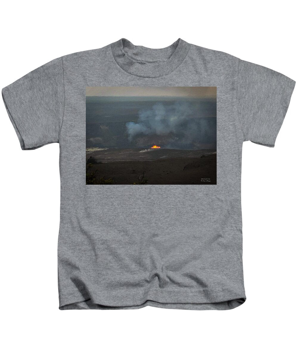 Volcano in Hawaii  - Kids T-Shirt