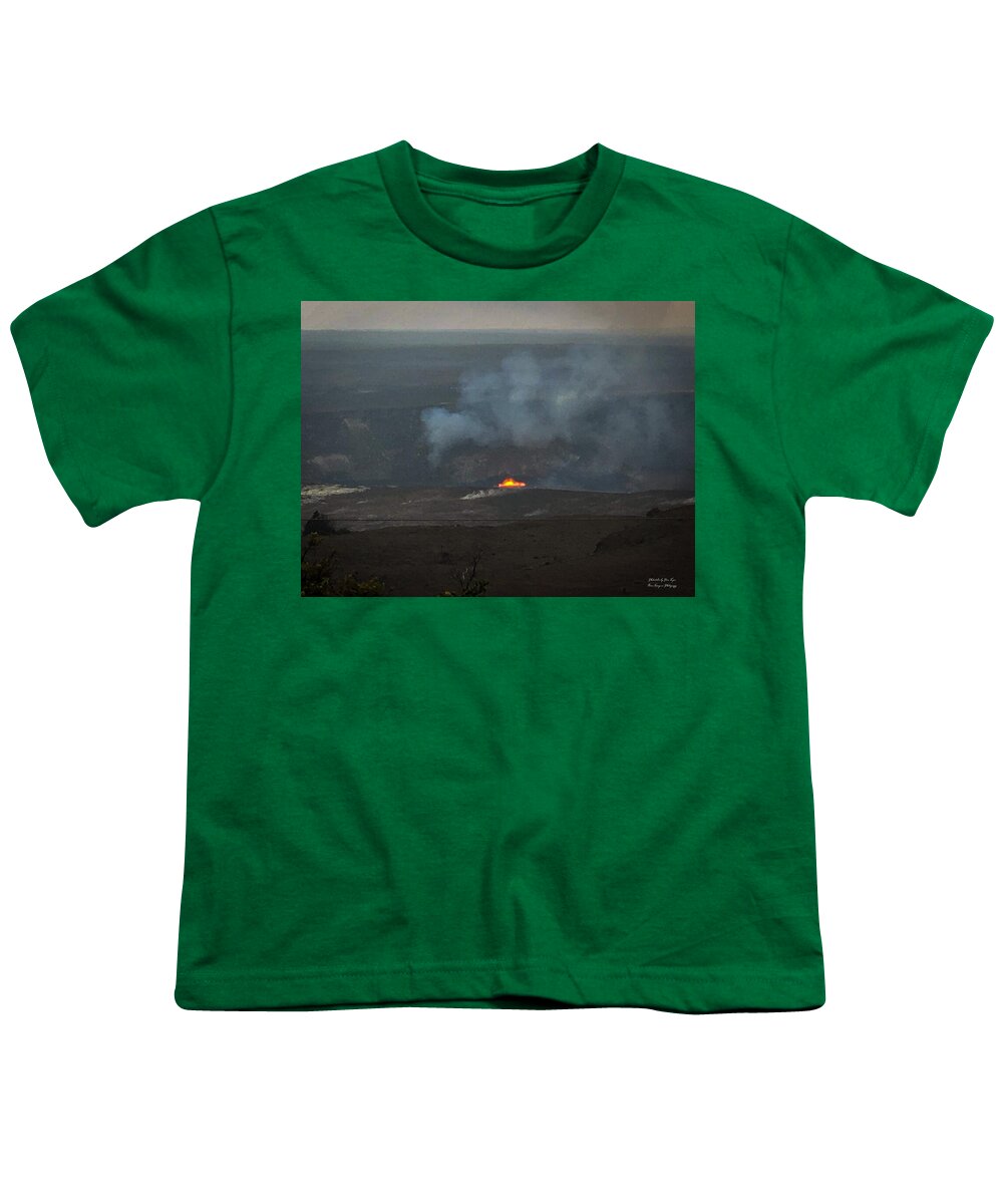 Volcano in Hawaii  - Youth T-Shirt