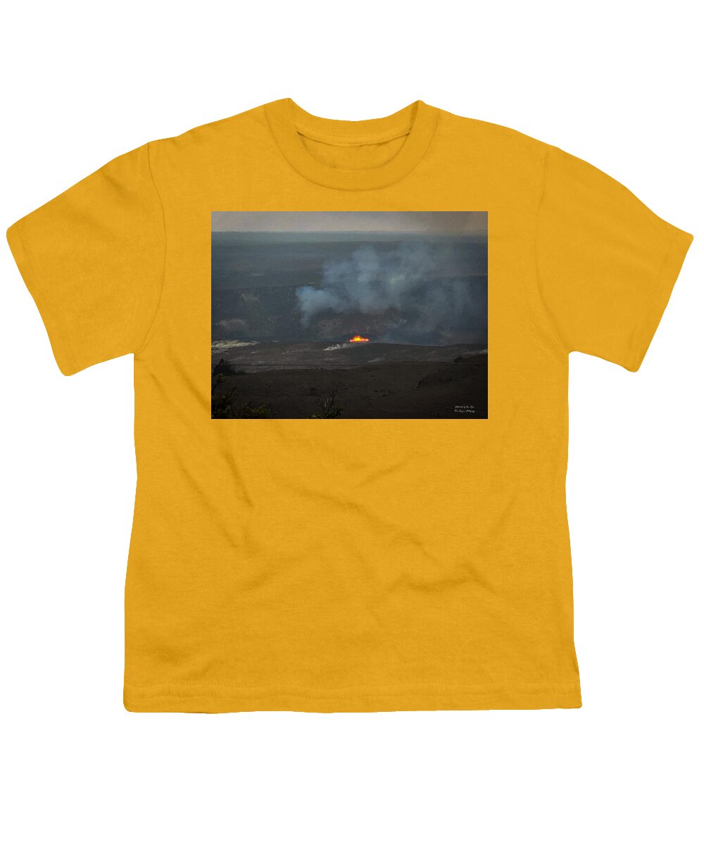 Volcano in Hawaii  - Youth T-Shirt