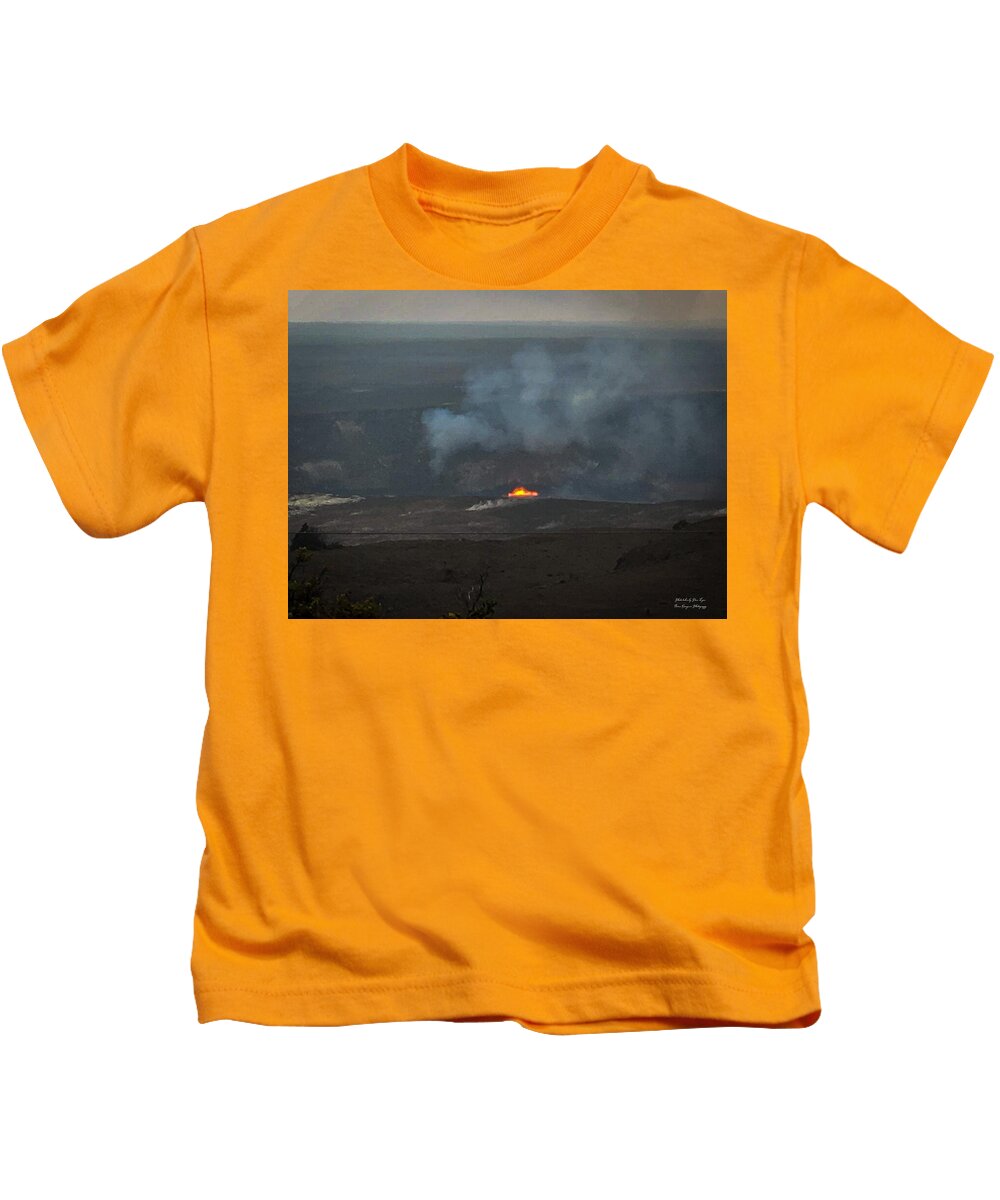 Volcano in Hawaii  - Kids T-Shirt