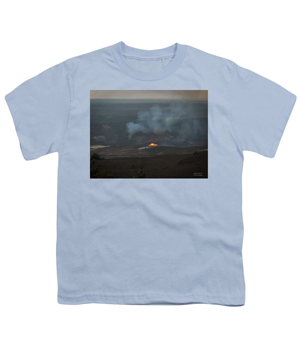 Volcano in Hawaii  - Youth T-Shirt