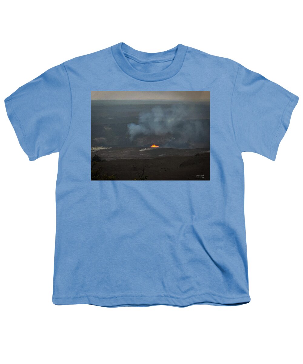 Volcano in Hawaii  - Youth T-Shirt