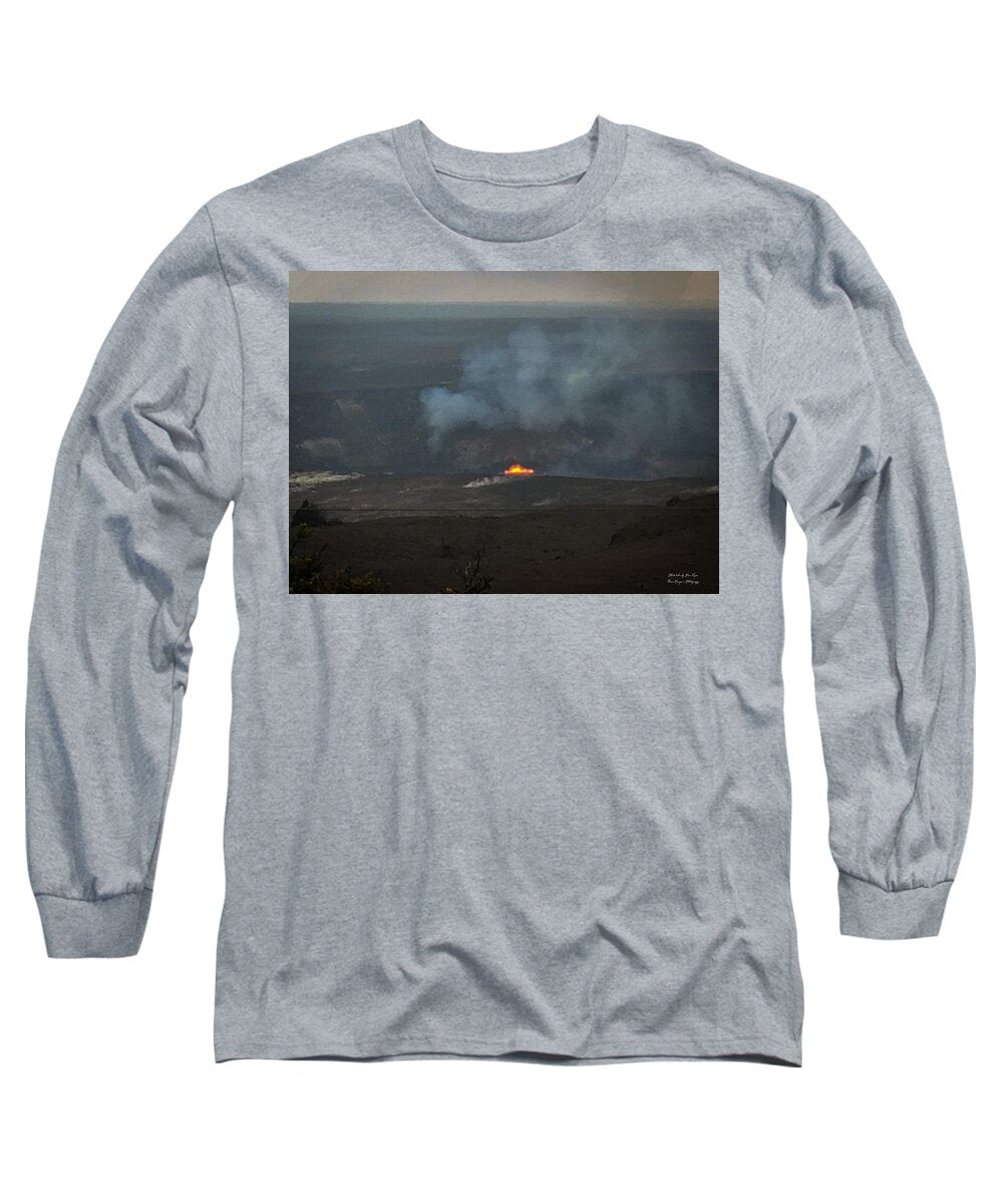 Volcano in Hawaii  - Long Sleeve T-Shirt