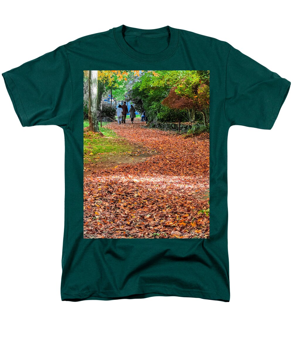 Walk along the park  - Men's T-Shirt  (Regular Fit)