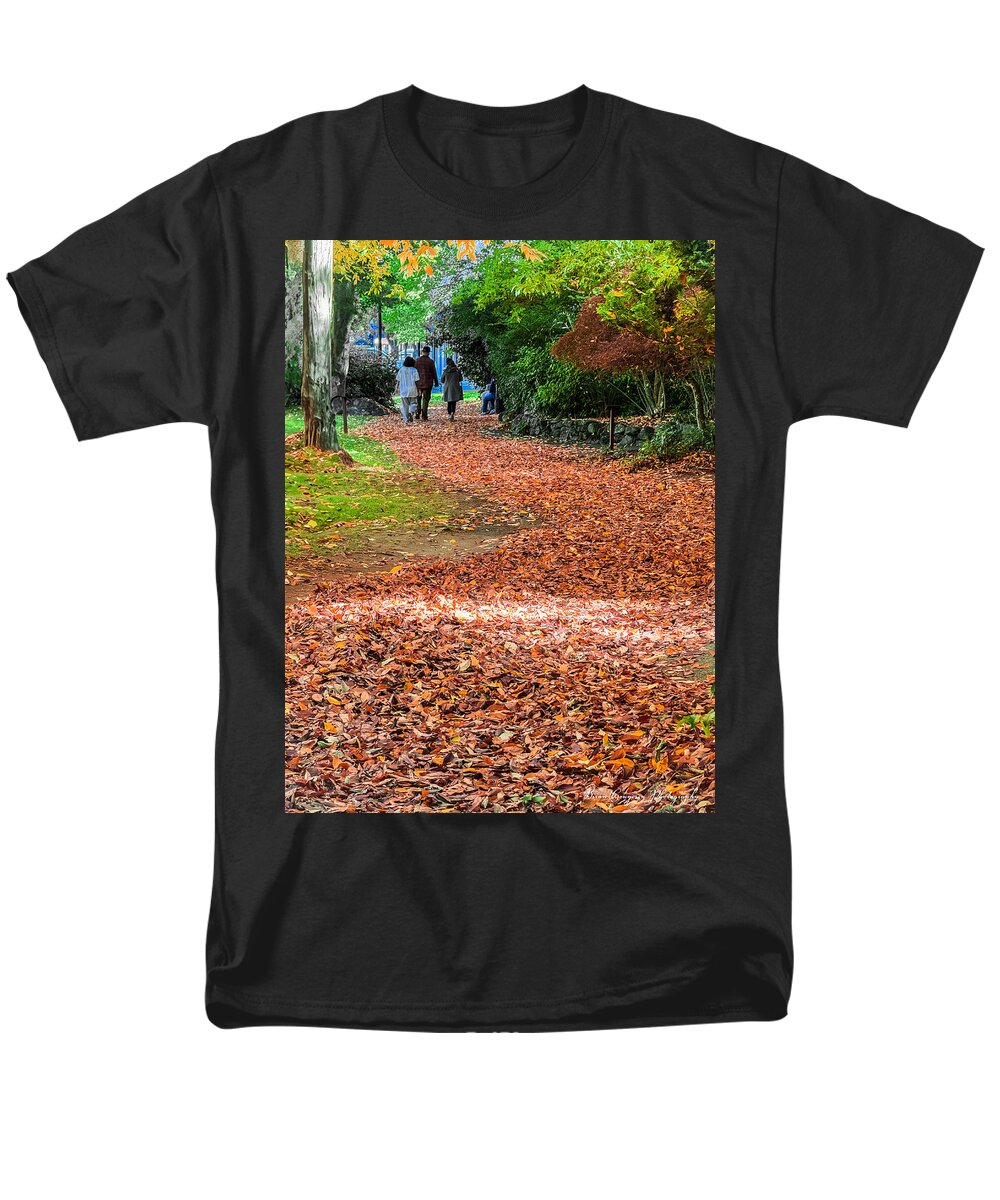 Walk along the park  - Men's T-Shirt  (Regular Fit)