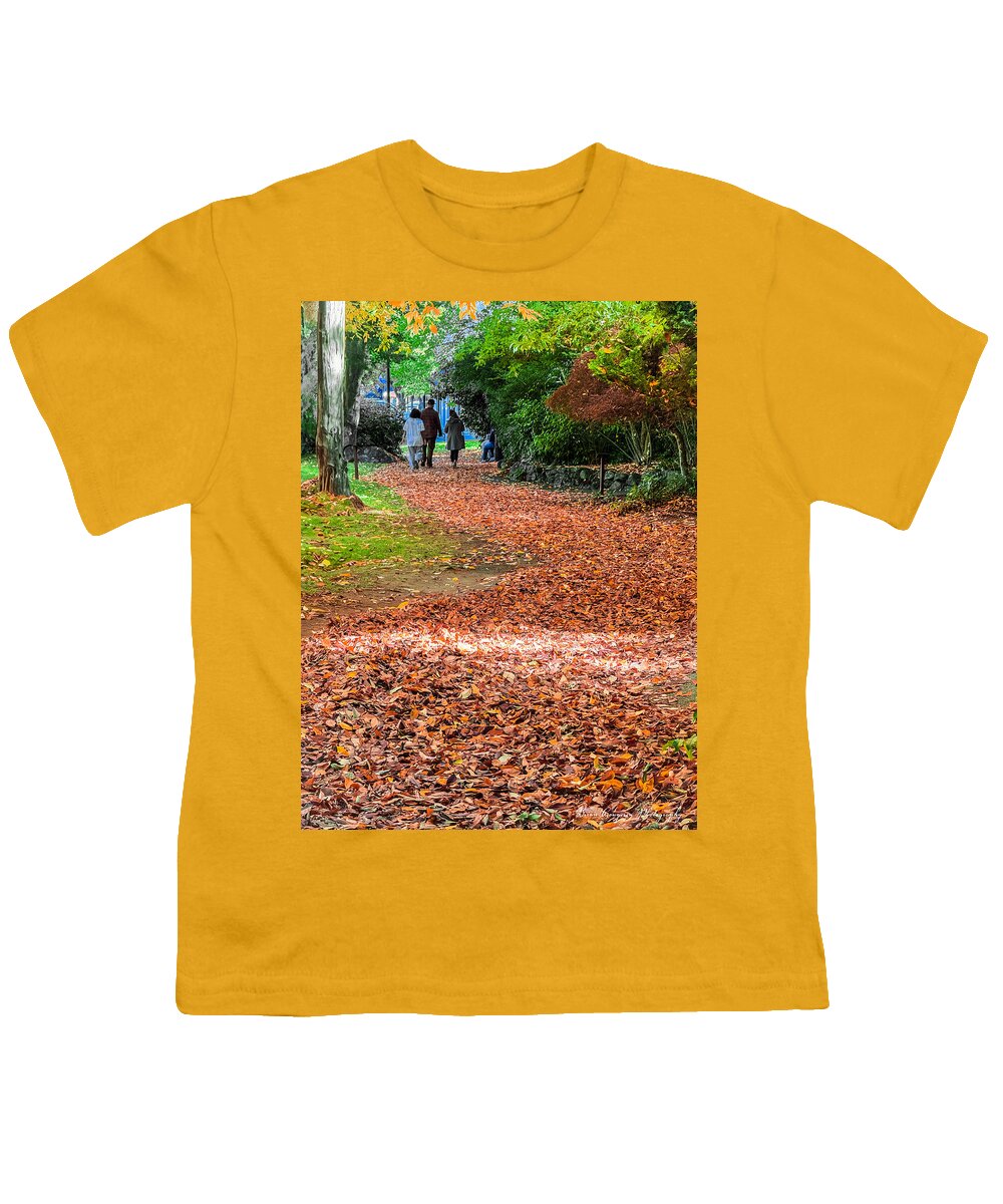 Walk along the park  - Youth T-Shirt