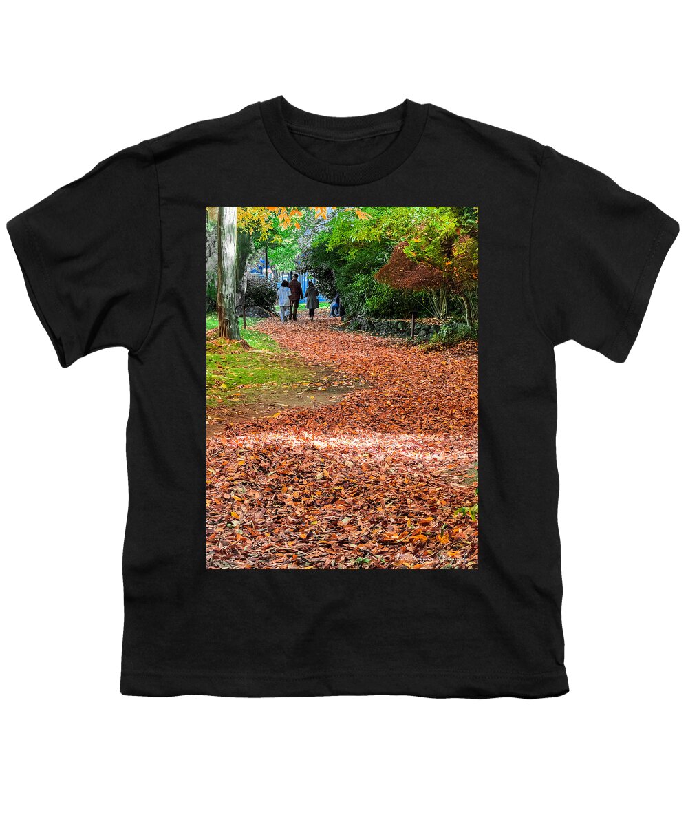 Walk along the park  - Youth T-Shirt