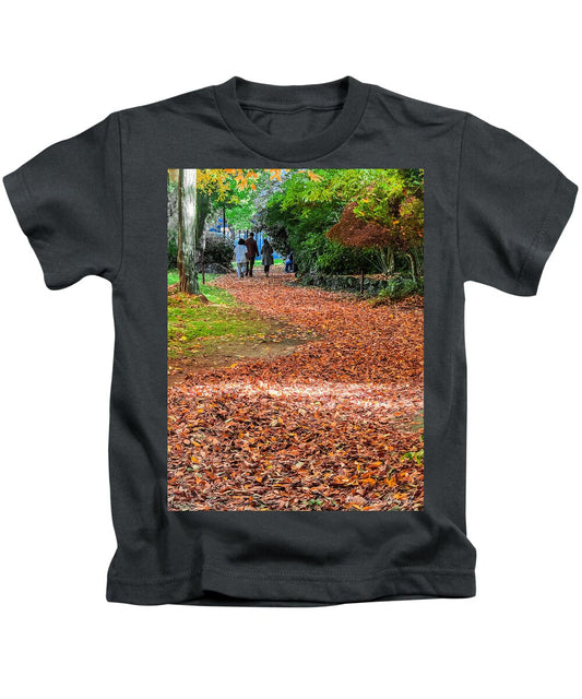 Walk along the park  - Kids T-Shirt