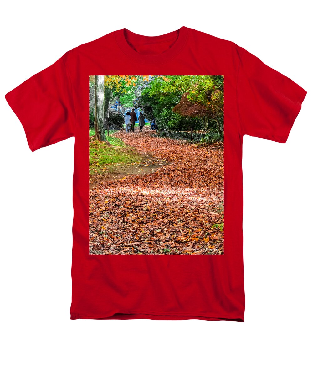Walk along the park  - Men's T-Shirt  (Regular Fit)