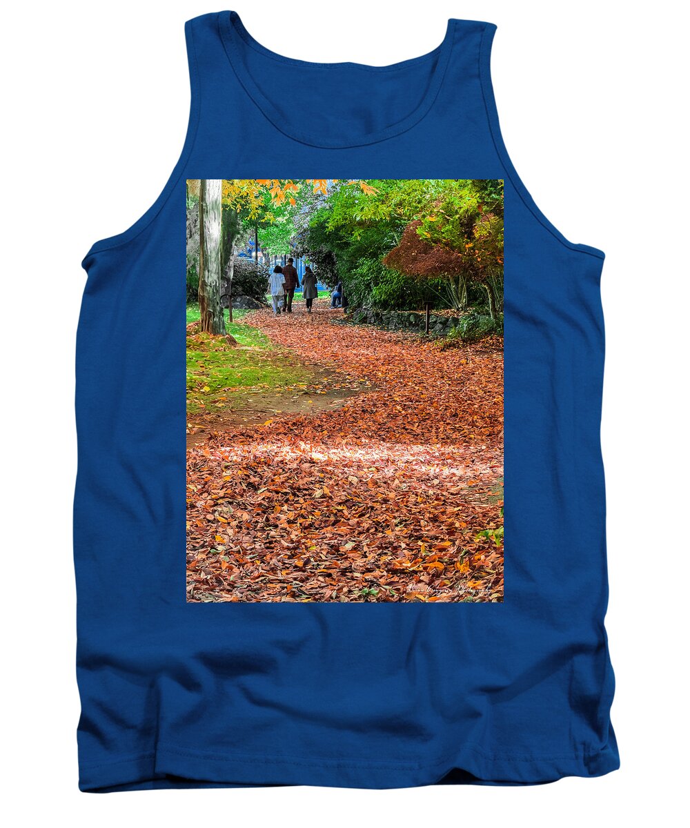 Walk along the park  - Tank Top