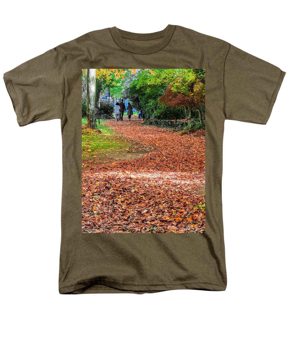 Walk along the park  - Men's T-Shirt  (Regular Fit)