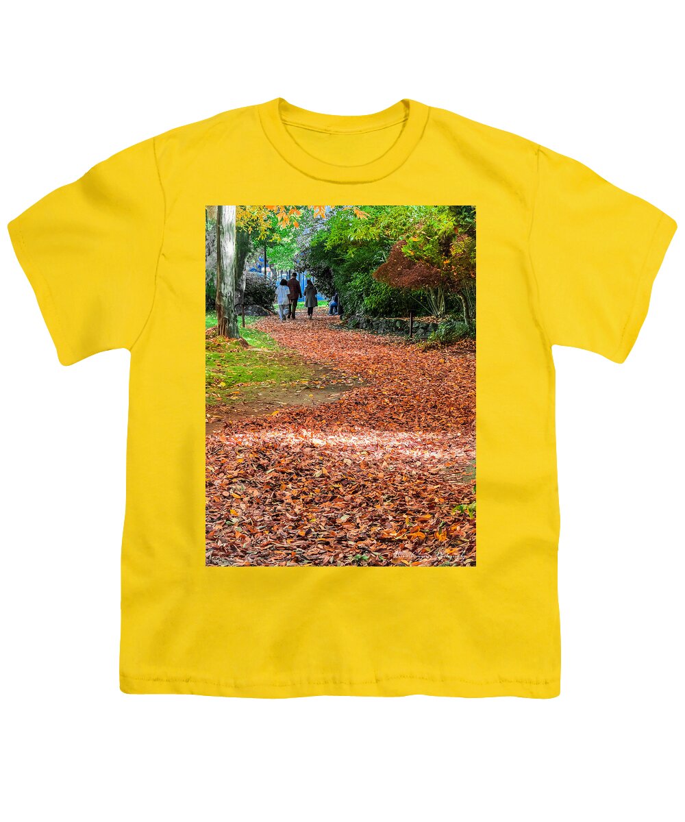 Walk along the park  - Youth T-Shirt
