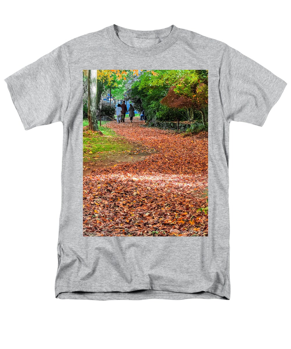 Walk along the park  - Men's T-Shirt  (Regular Fit)