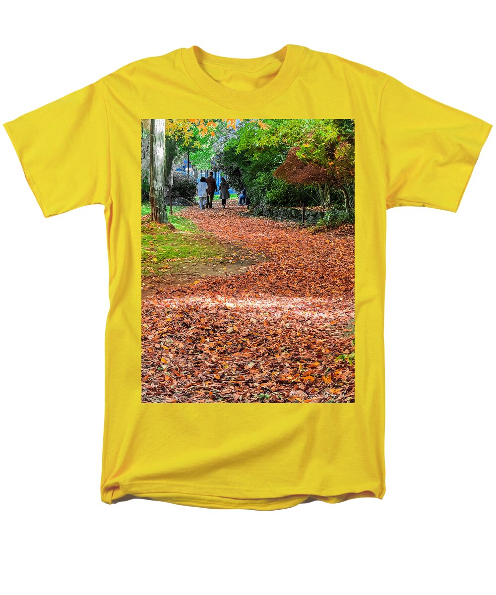 Walk along the park  - Men's T-Shirt  (Regular Fit)