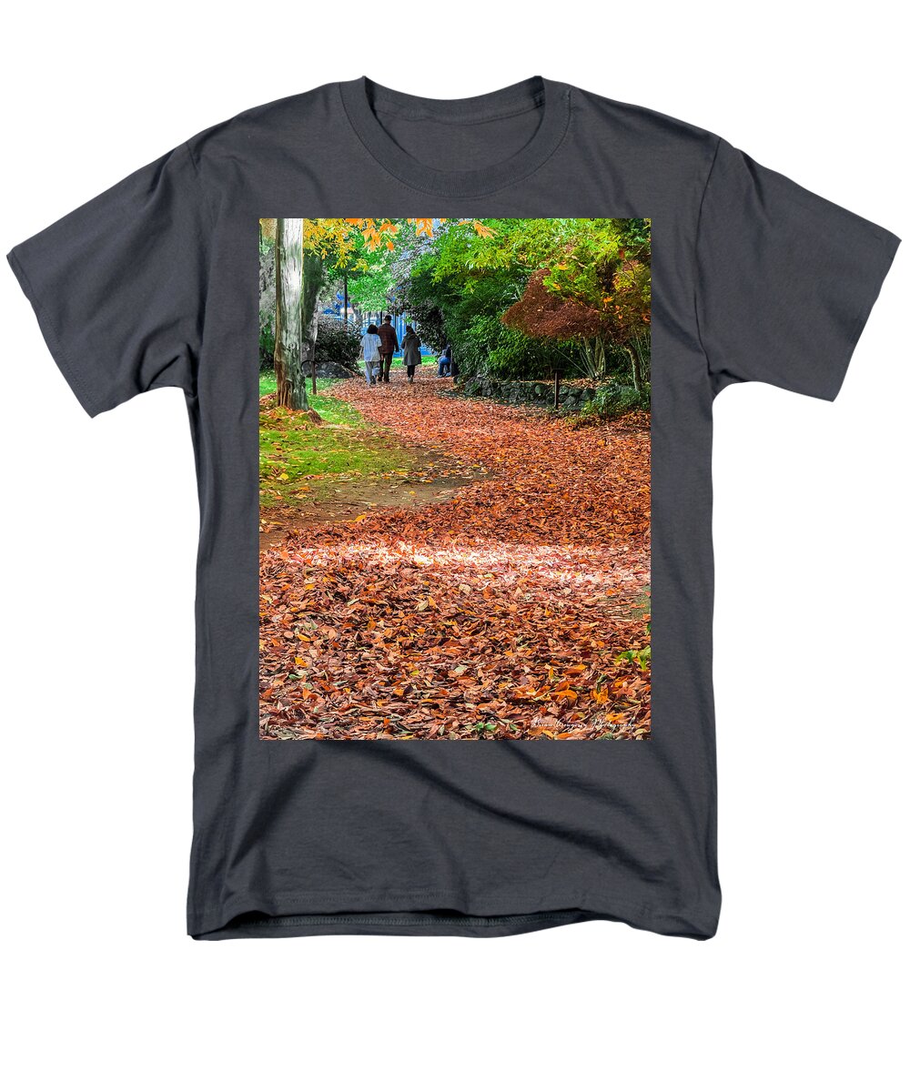 Walk along the park  - Men's T-Shirt  (Regular Fit)