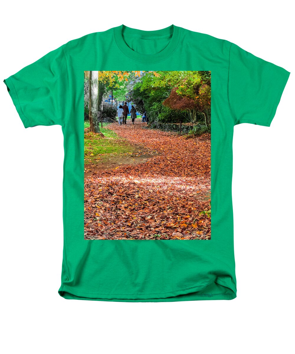 Walk along the park  - Men's T-Shirt  (Regular Fit)